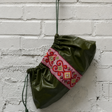 1o1 green leather clutch | swedish summer